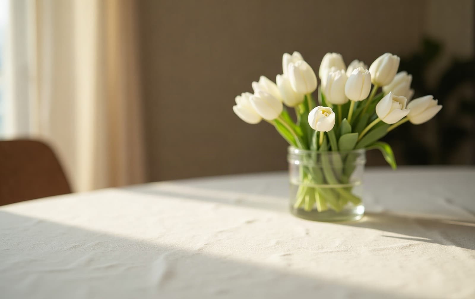 White tulips on a calm reception table
